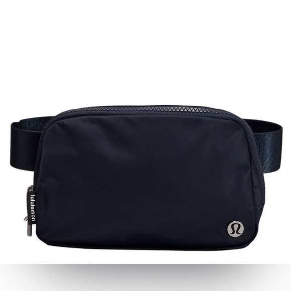 lululemon athletica Handbags - NWT Lululemon Everywhere Belt Bag 1L Black